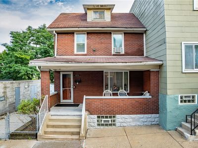 3231 Dobson St