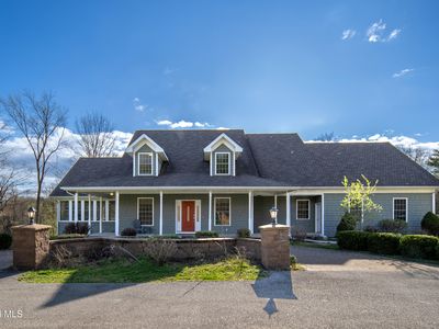 11 Goldfoot Road
