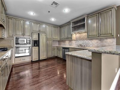 2520 Robinhood St APT 1009