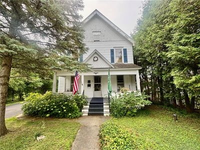 21 W Elizabeth St