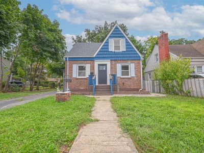 102 W Marshall Street