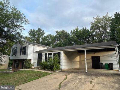 9108 Ridgewood Dr
