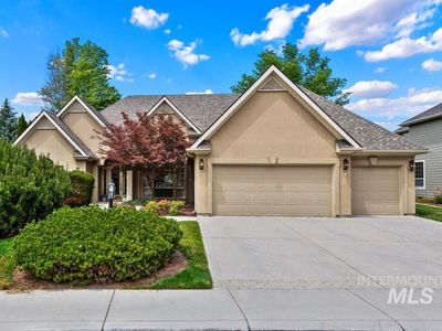 576 E Riverchase Way