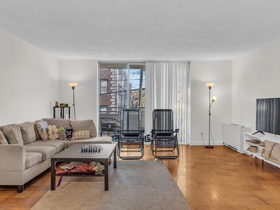 41 Park St APT 202