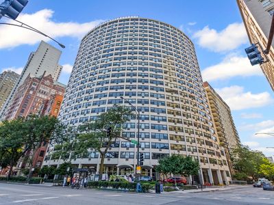 1150 N Lake Shore Dr APT 8B