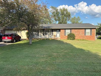 2412 Bluegrass Dr