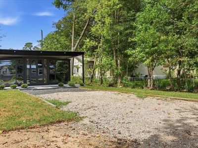 8947 Dogwood Dr