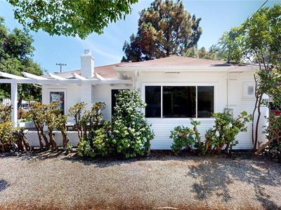 241-243 N Verdugo Rd