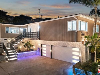 8222 Pershing Dr