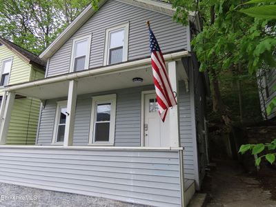 10 Bellevue Ave