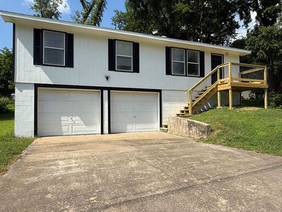 Property at 301 W 15th St, Cassville, MO