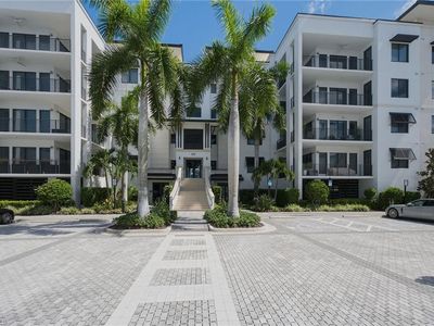 1111 CENTRAL AVE #205
