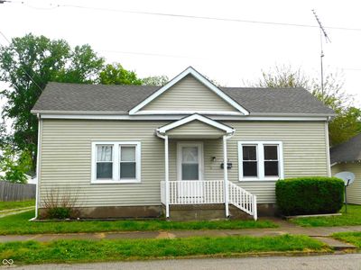 114 W Hendricks St