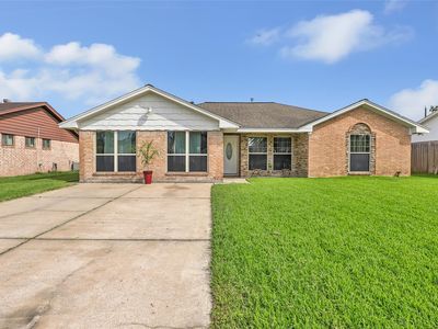 13327 Forest Knoll Dr