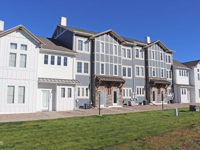 3165 Sullivan Loop