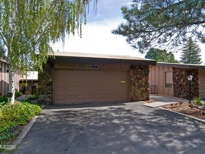 172 Lake Glen Dr
