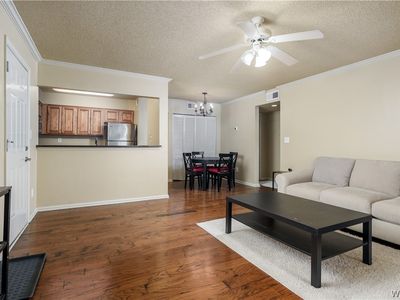 120 15th St E APT 203