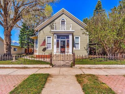 104 S 3rd St