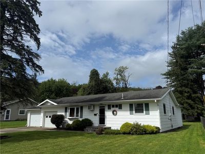 5 Bolton Dr