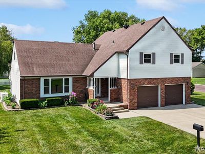 320 Adam Ct