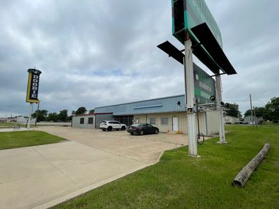 303 N Service Rd