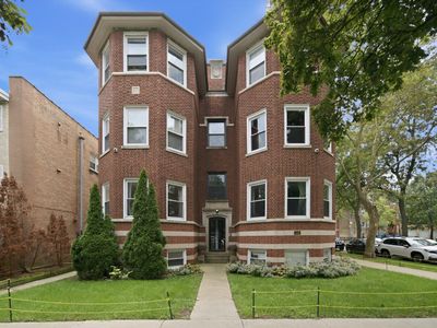 1647 W Sherwin Ave APT 1