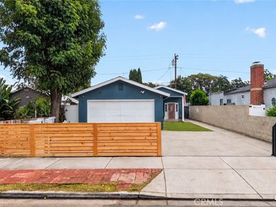 2166 Fashion Ave