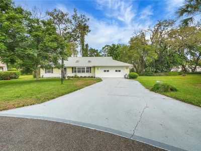335 RIVER GLASS COURT