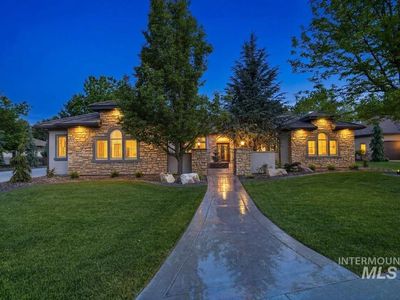810 W Sherason Dr