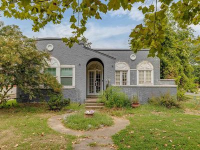 211 Erin Ave