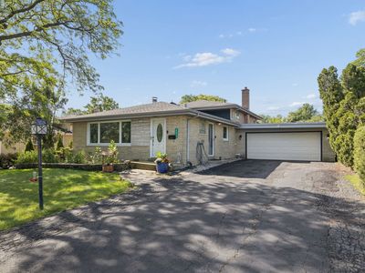 Property at 9019 W 92nd Pl, Hickory Hills, IL