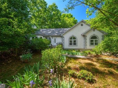 111 Allatoona Dr