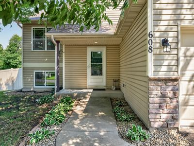 608 Dillon Ave N