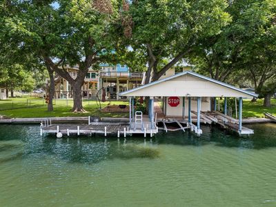 160 Lakeside Drive