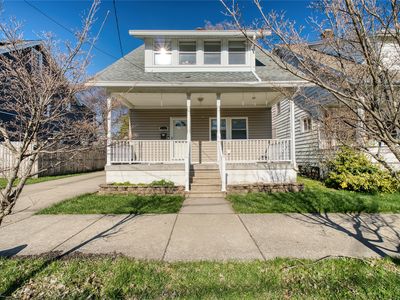 2943 Cochran St