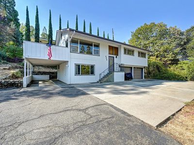 564 Cribbs Rd