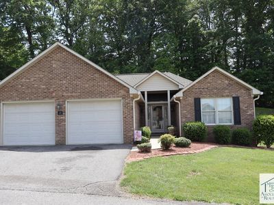 49 Woodglen Ct