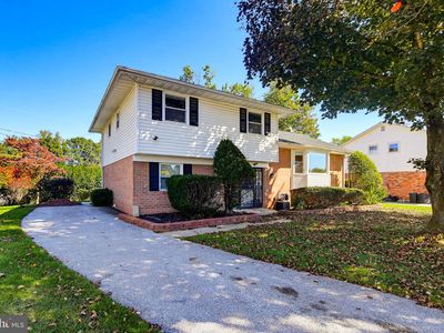 8 Geier Ct