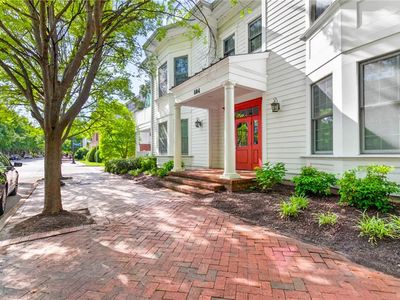 504 E Freemason St APT 3B