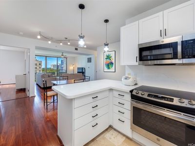 421 Olohana St APT 702