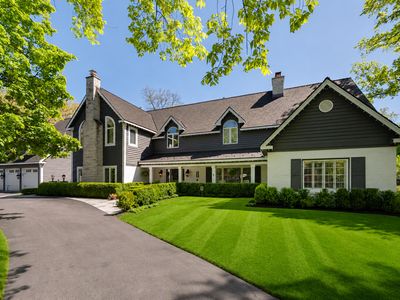 2 Hickory Ln