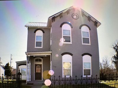 109 S Walnut St