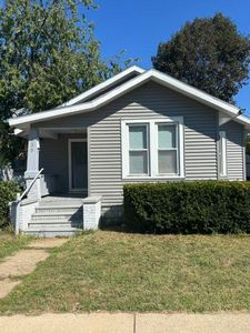 635 E Main St