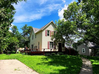 Property at 206 E Broadway St, Starbuck, MN