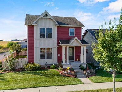 9301 Golden Hue Boulevard