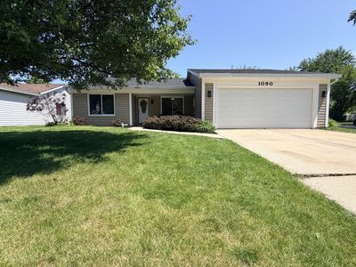1090 Crestwood Ln