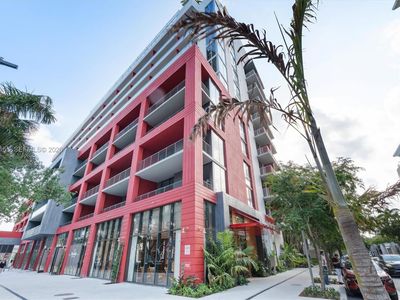 90 NE 32nd St #413
