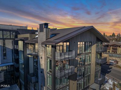 7520 Royal St E #510