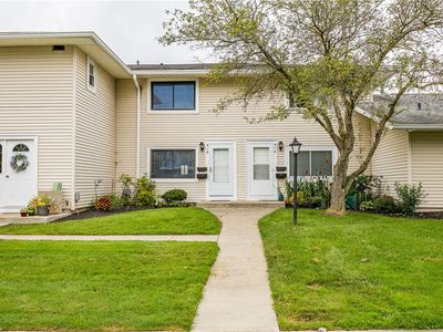 916 Eastbrooke Ln