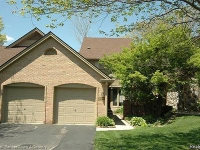 4583 Golf View Dr